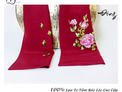 khăn lụa cao cấp thêu tay hoa mẫu đơn màu đỏ 2